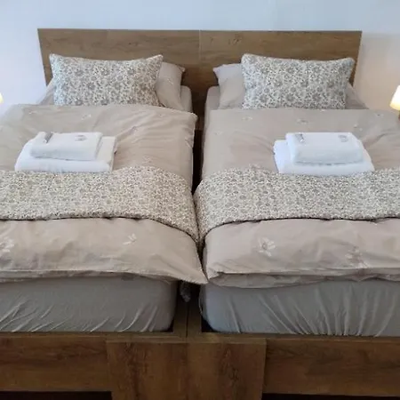 Uno Hotel 3*
