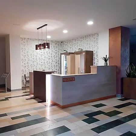 Hotel Uno 3*