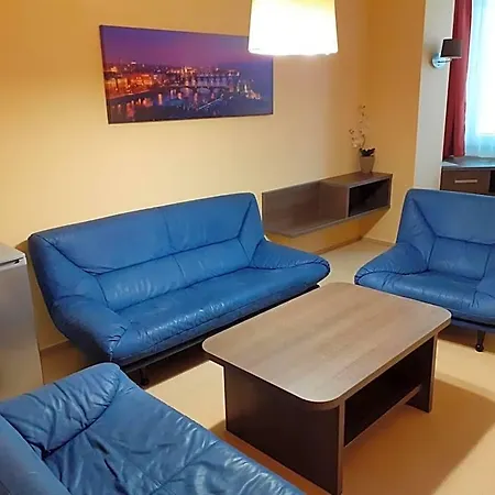 Uno Hotel