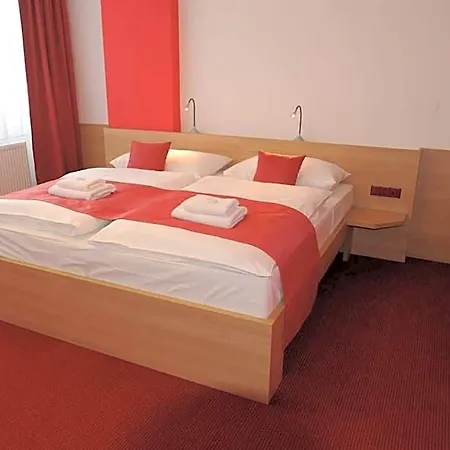 Hotel Uno 3*