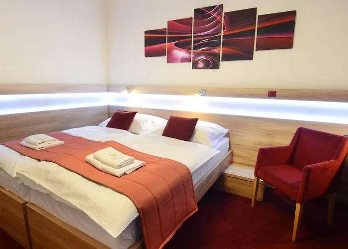 Uno Hotel 3*
